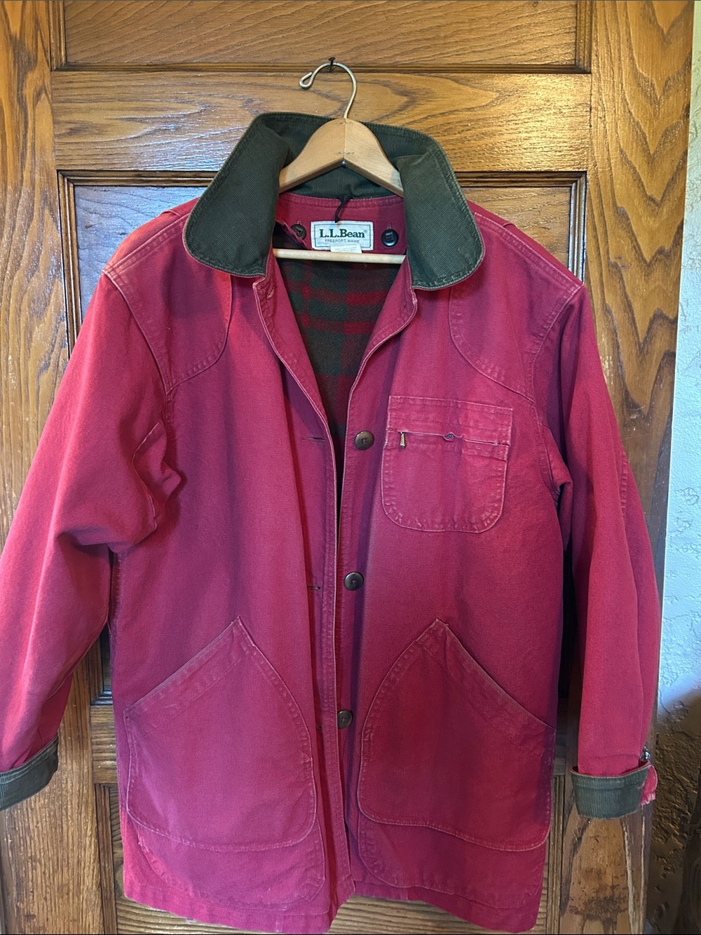 VTG L.L. Bean red canvas field jacket with dark contrast collar